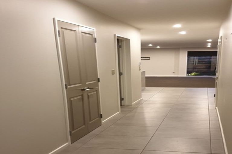 Photo of property in 142a Holly Road, St Albans, Christchurch, 8014