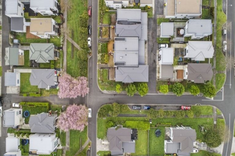 Photo of property in 16 Mcginty Street, Takanini, 2112