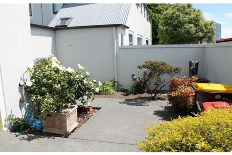 Photo of property in 216 Gloucester Street, Christchurch Central, Christchurch, 8011