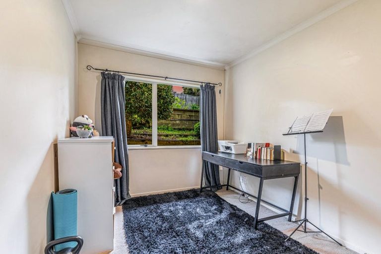 Photo of property in 29 Killygordon Place, Massey, Auckland, 0614