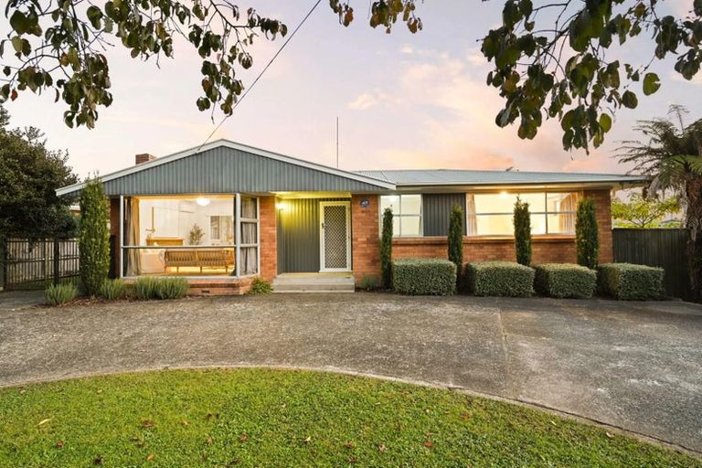 Photo of property in 102 Browning Street, Leamington, Cambridge, 3432