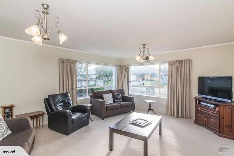 Photo of property in 19 Sunburst Court, Paraparaumu Beach, Paraparaumu, 5032
