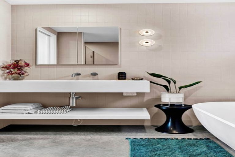 Photo of property in 5b Strandon Place, Strandon, New Plymouth, 4312