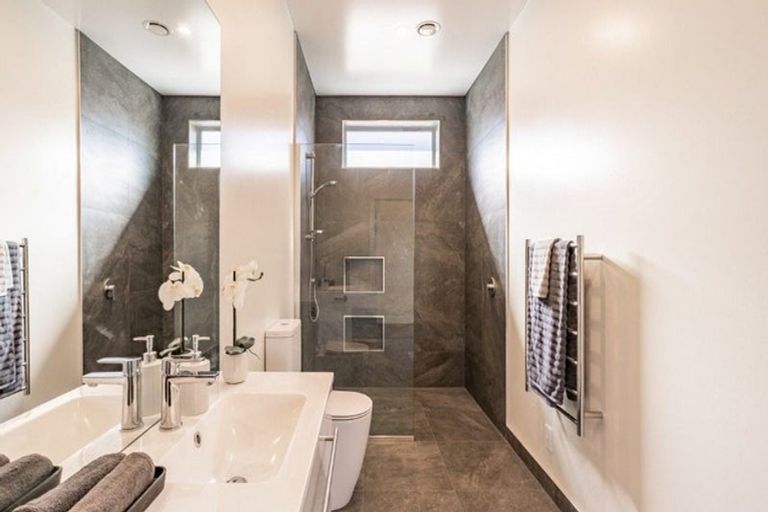 Photo of property in 56 Brentwood Street, Trentham, Upper Hutt, 5018