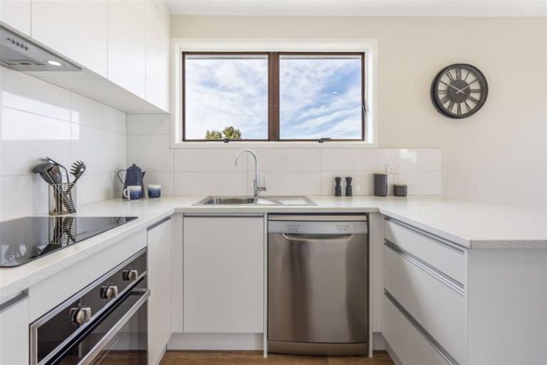 Photo of property in 1/14 Catkin Crescent, Papatoetoe, Auckland, 2025