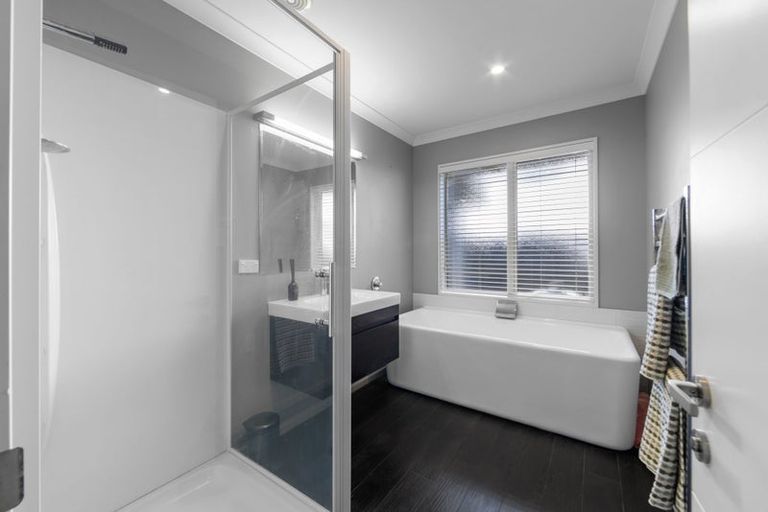 Photo of property in 4 Kawharu Street, Marshland, Christchurch, 8083