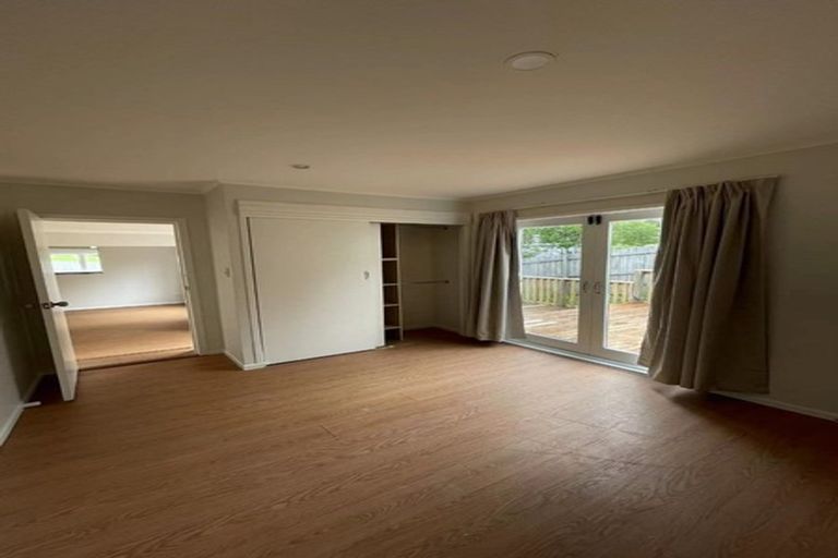 Photo of property in 16 Savoy Road, Glen Eden, Auckland, 0602