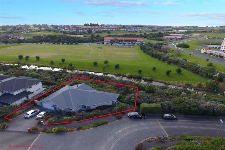 Photo of property in 2 Bella Vista Drive, Gulf Harbour, Whangaparaoa, 0930