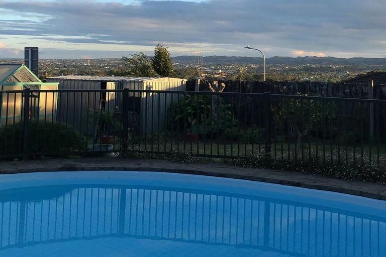 Photo of property in 254 Don Buck Road, Massey, Auckland, 0614