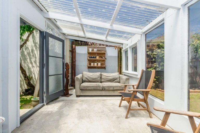 Photo of property in 15 Rua Road, Paraparaumu Beach, Paraparaumu, 5032