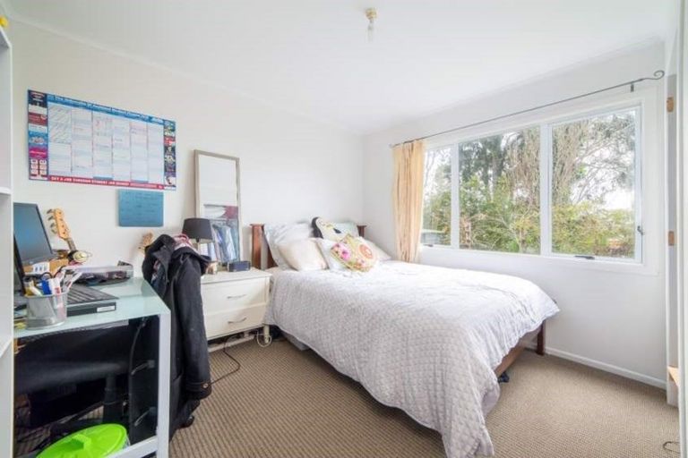 Photo of property in 53 Bruce Road, Glenfield, Auckland, 0629