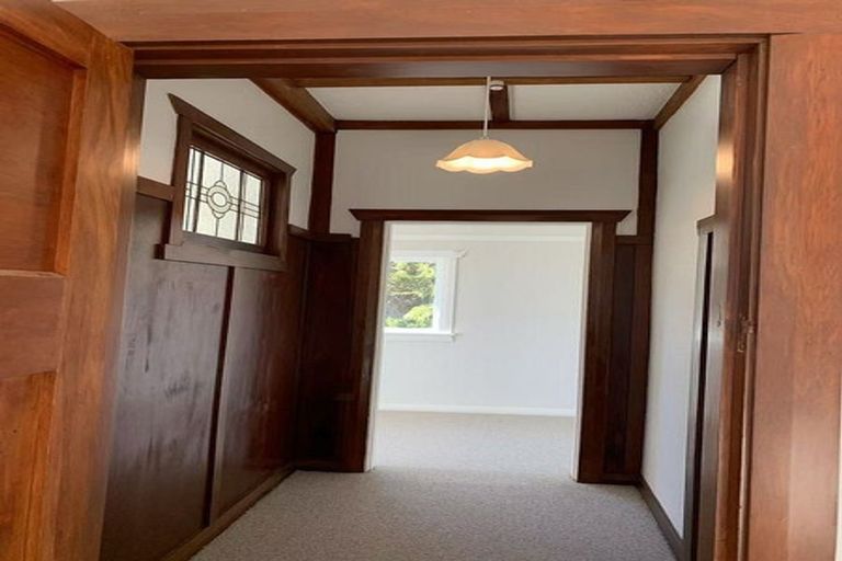 Photo of property in 16 Tawa Terrace, Tawa, Wellington, 5028