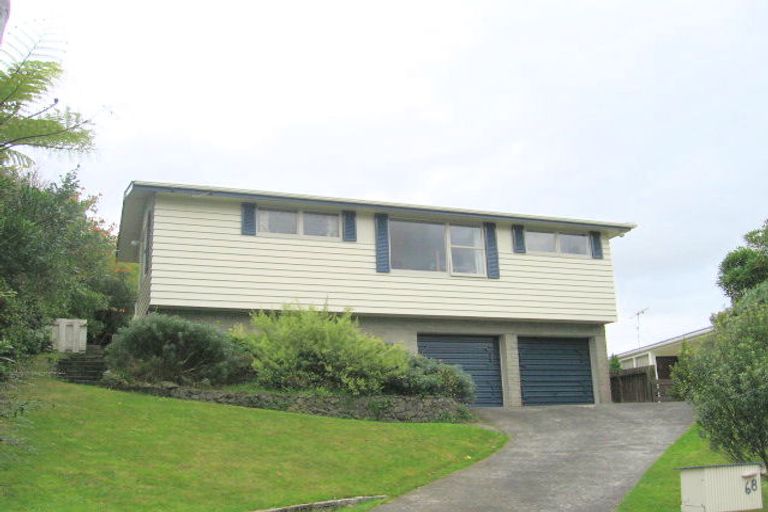 Photo of property in 68 Larsen Crescent, Tawa, Wellington, 5028