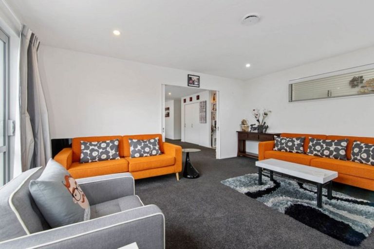 Photo of property in 4 Huntingdon Drive, Rangiora, 7400