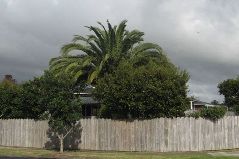 Photo of property in 1/73 Walworth Avenue, Pakuranga Heights, Auckland, 2010