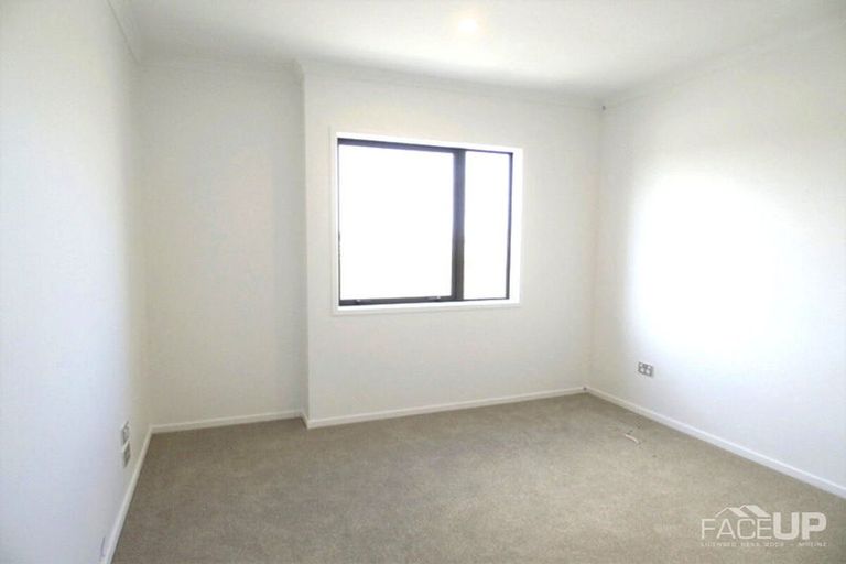 Photo of property in 9/25 Sidney Wallingford Way, Hobsonville, Auckland, 0616