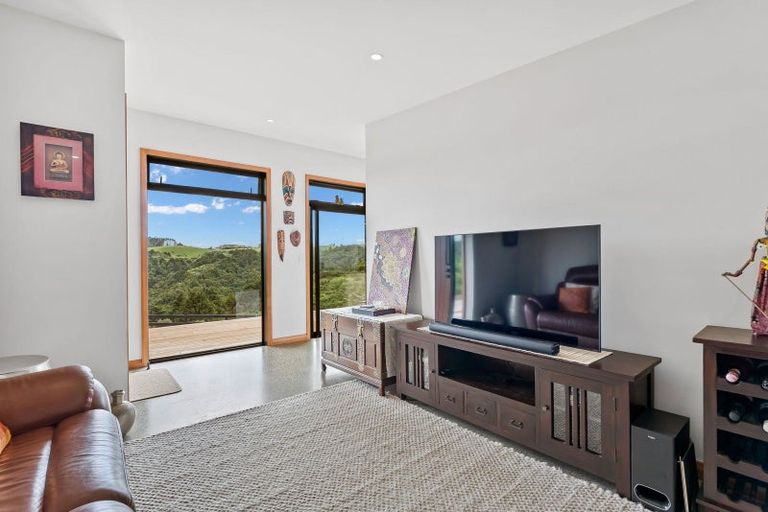 Photo of property in 1140 Russell Road, Opuawhanga, Hikurangi, 0184