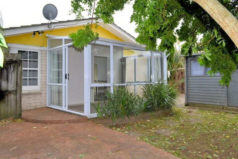 Photo of property in 2/341 Pakuranga Road, Pakuranga Heights, Auckland, 2010