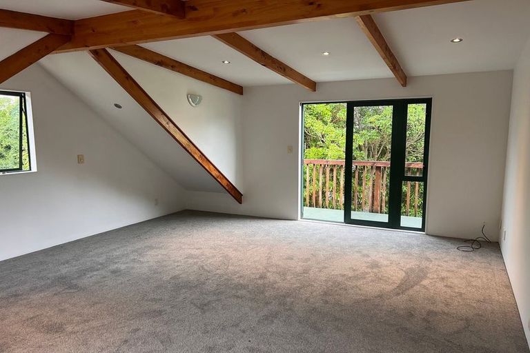 Photo of property in 662 Beach Road, Browns Bay, Auckland, 0630