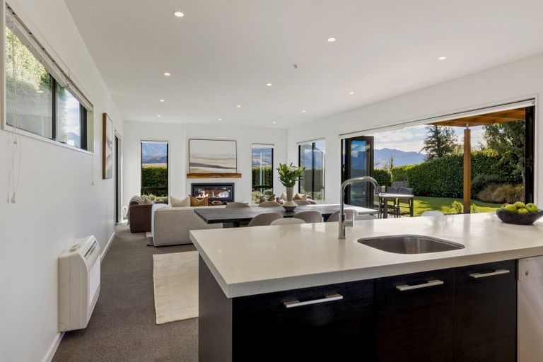 Photo of property in 56 Jacks Point Rise, Jacks Point, Queenstown, 9371