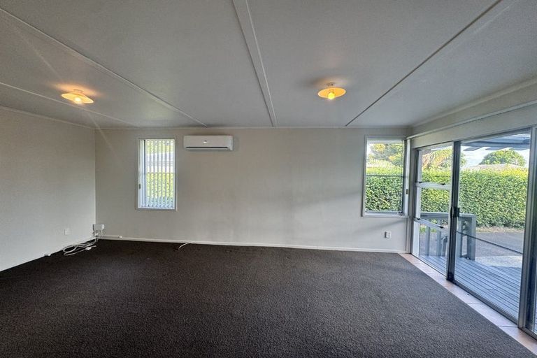 Photo of property in 56 Tennessee Avenue, Mangere East, Auckland, 2024