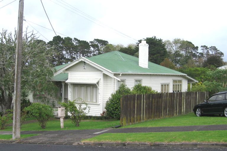 Photo of property in 57 Huka Road, Birkenhead, Auckland, 0626