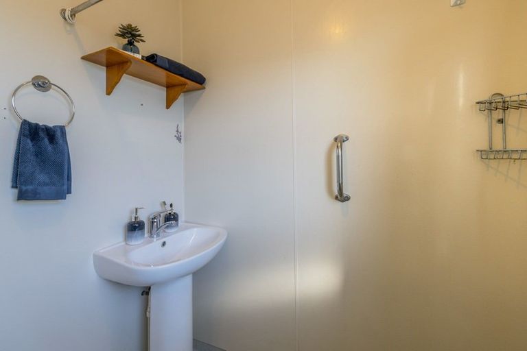 Photo of property in 5 Eton Place, Levin, 5510