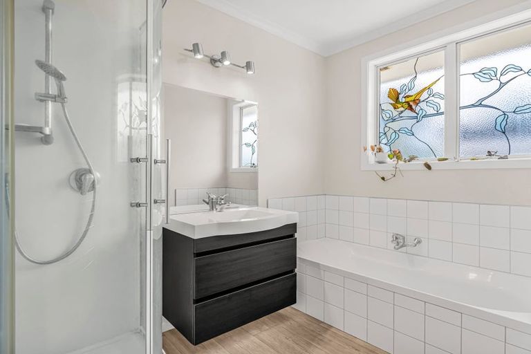 Photo of property in 21 Matipo Place, Edgecumbe, 3120
