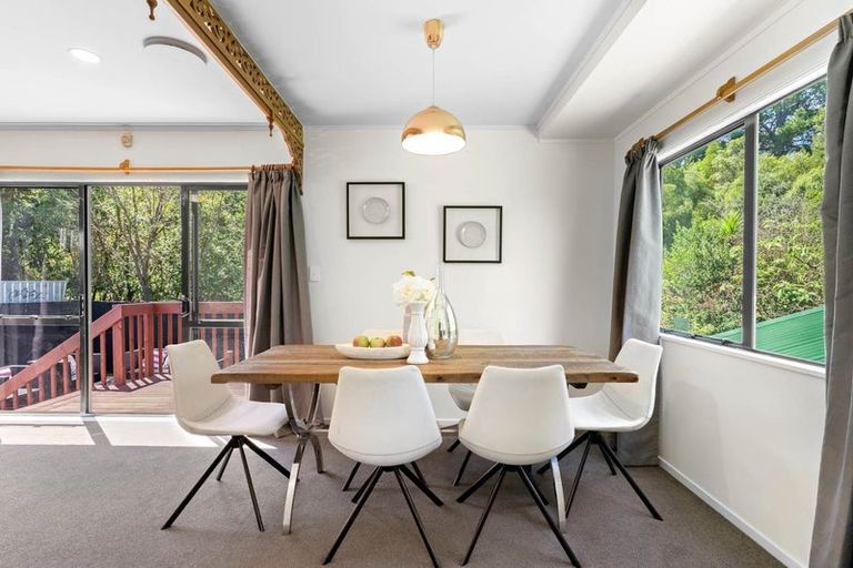 Photo of property in 2 Jonathan Place, Sunnynook, Auckland, 0620