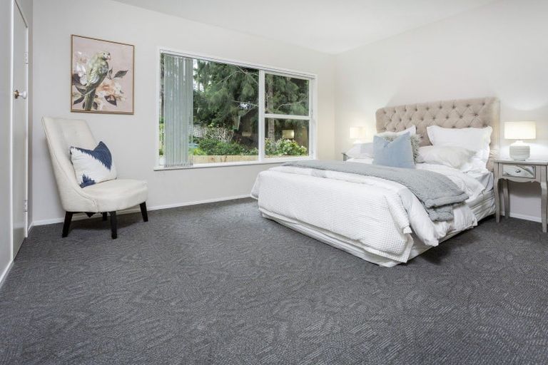 Photo of property in 1 Phillipa Place, Browns Bay, Auckland, 0630