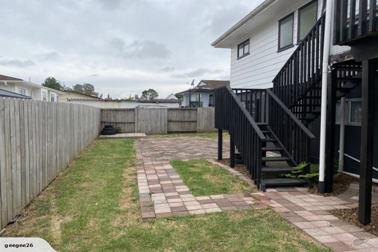 Photo of property in 72a Borich Road, Sunnyvale, Auckland, 0612