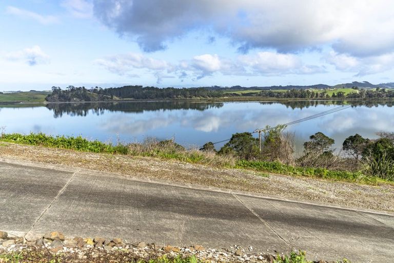 Photo of property in 17 Dem Road, Pahi, Paparoa, 0571