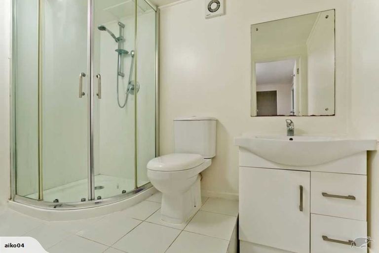 Photo of property in 54 Stanley Road, Glenfield, Auckland, 0629