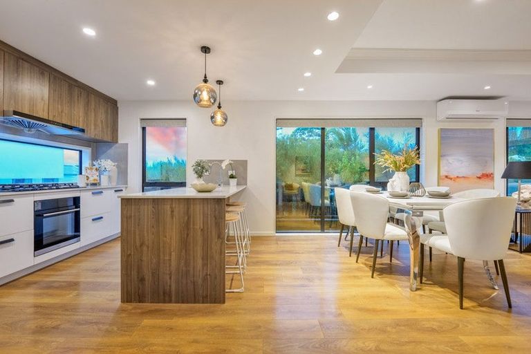 Photo of property in 7 Kaimai Avenue, Massey, Auckland, 0614