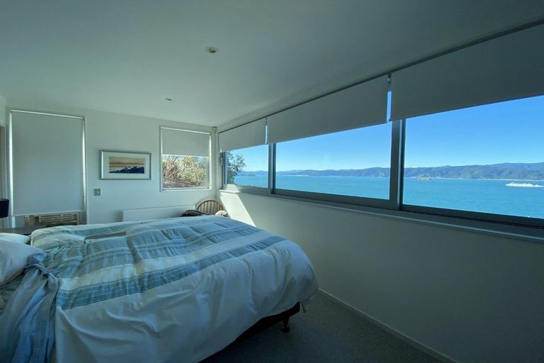 Photo of property in 23 Napier Street, Karaka Bays, Wellington, 6022