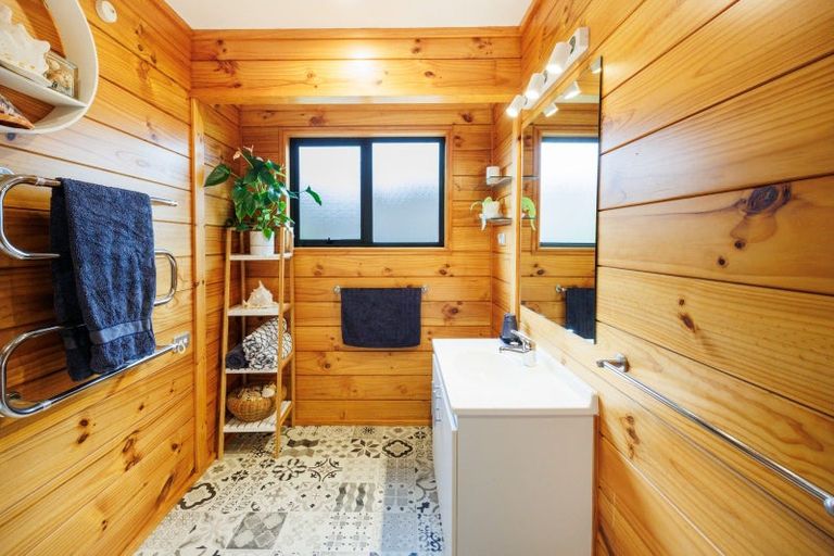 Photo of property in 23 Abby Road, Fitzherbert, Palmerston North, 4410