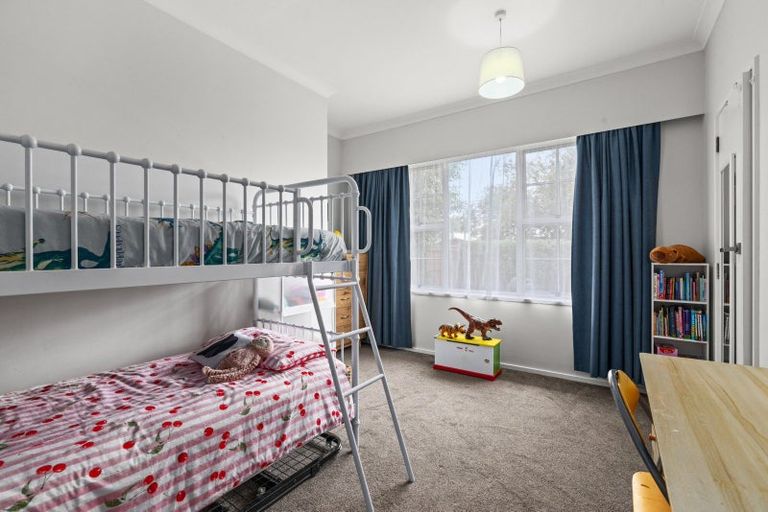 Photo of property in 114 Avondale Road, Taradale, Napier, 4112