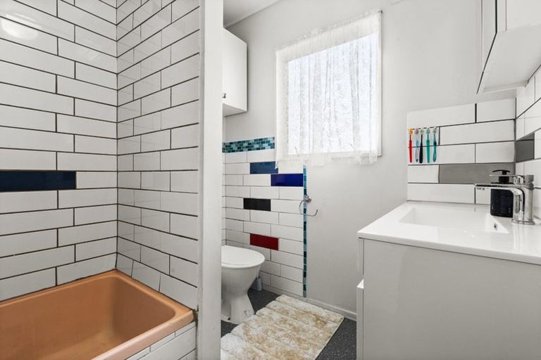 Photo of property in 88 Latham Street, Marewa, Napier, 4110