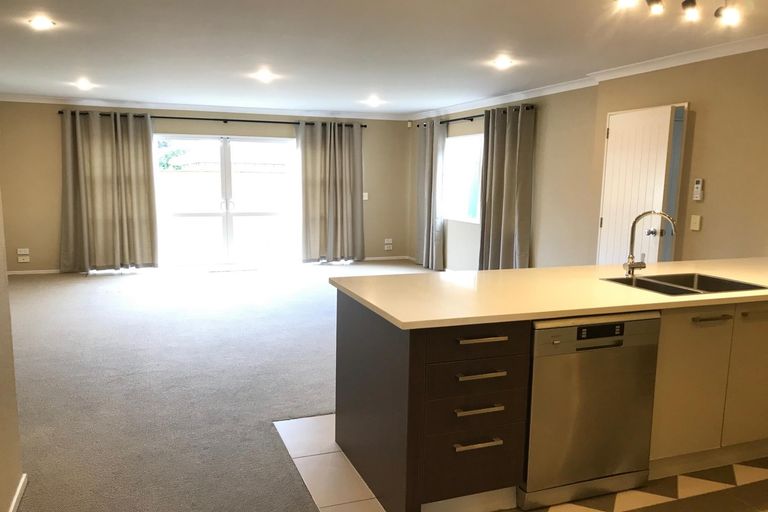 Photo of property in 33 Janway Avenue, Flat Bush, Auckland, 2016