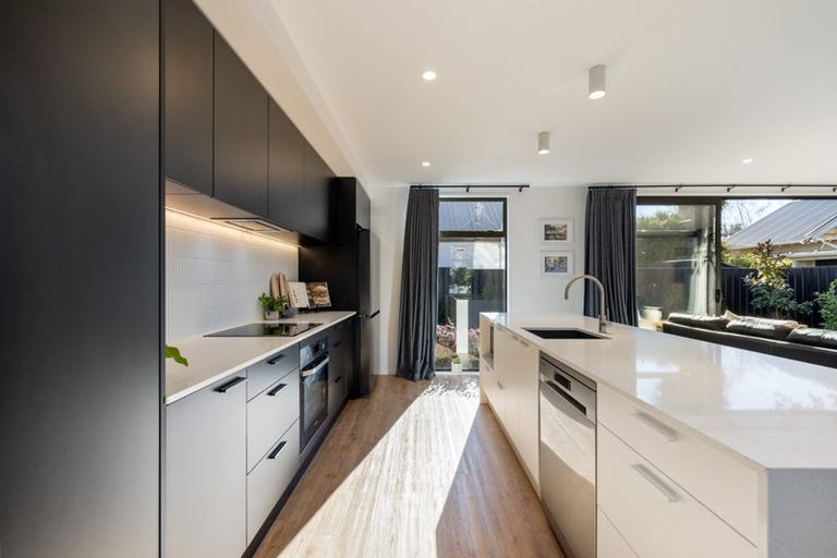 Photo of property in 93 Innes Road, St Albans, Christchurch, 8052