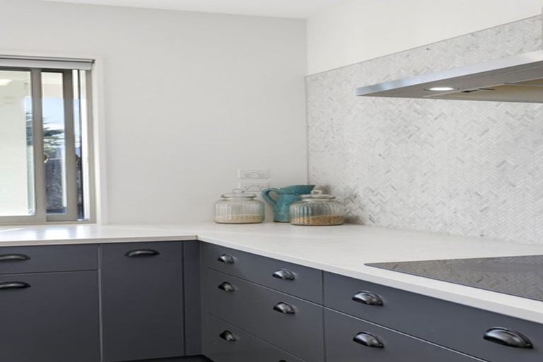 Photo of property in 13 Mcivor Place, Rangiora, 7400