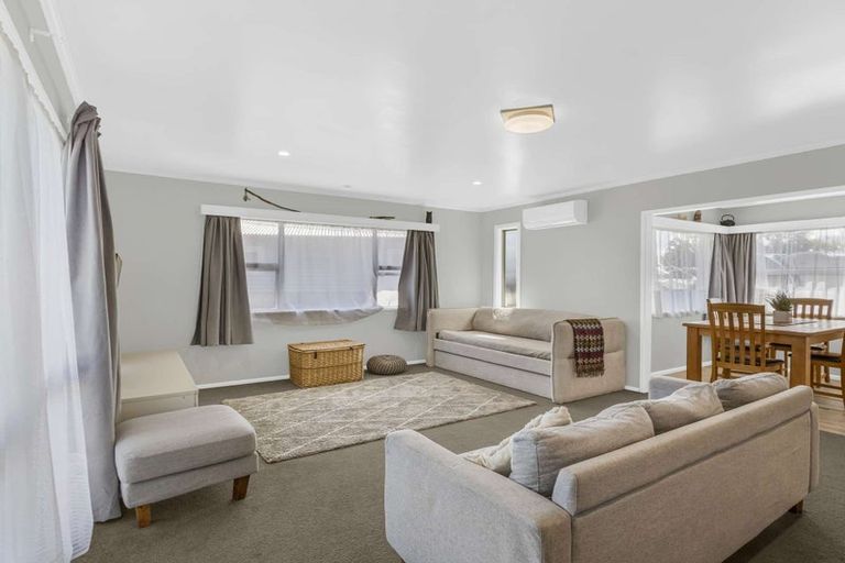 Photo of property in 12 Hitchings Avenue, Onekawa, Napier, 4110