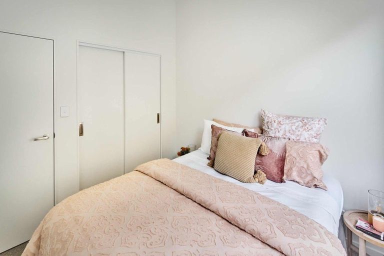 Photo of property in 21 Rua Kai Way, Brooklyn, Wellington, 6021