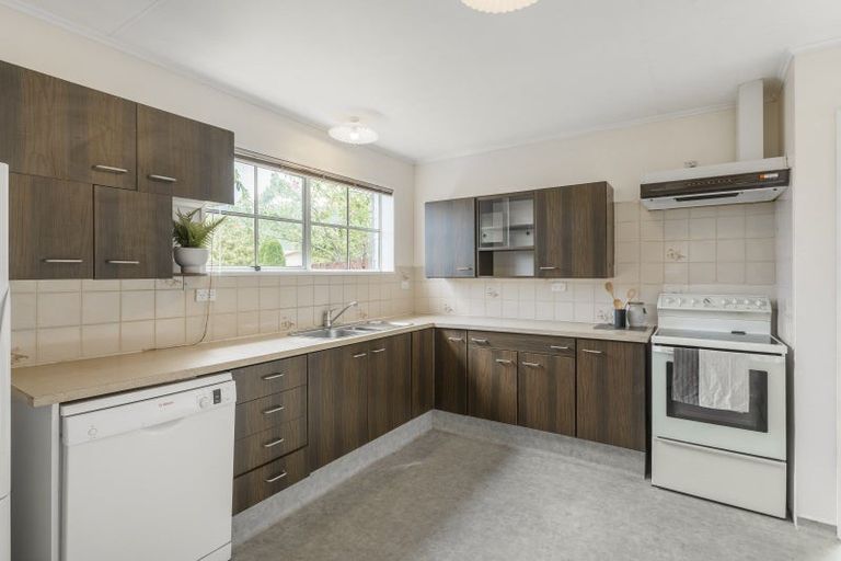 Photo of property in 36 Sylvan Avenue, Waikanae, 5036