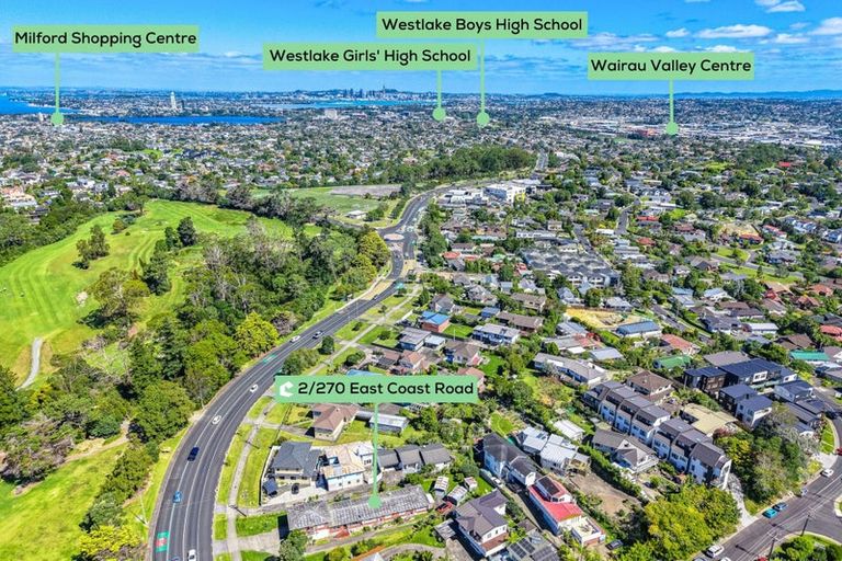 Photo of property in 2/270 East Coast Road, Forrest Hill, Auckland, 0620