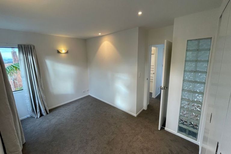 Photo of property in 1/41 High Road, Glenfield, Auckland, 0629