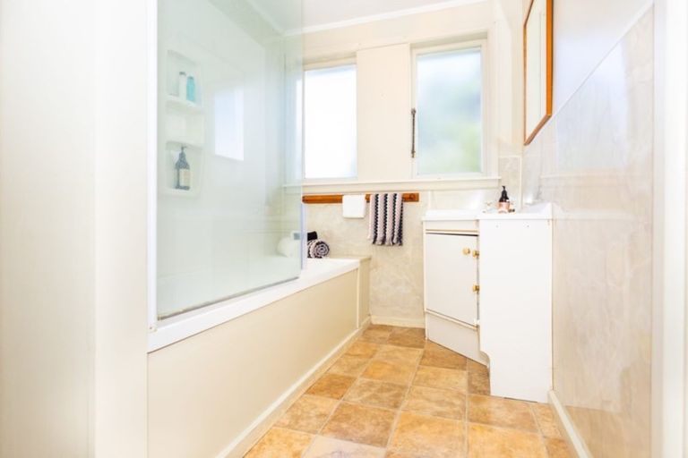 Photo of property in 1/44 Koromiko Street, Saint Martins, Christchurch, 8022