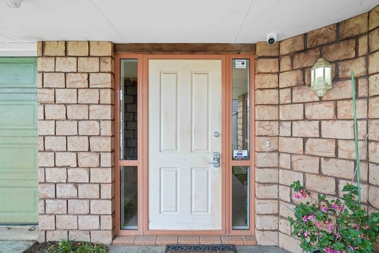 Photo of property in 30 Inwoods Road, Parklands, Christchurch, 8083