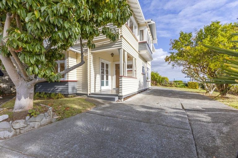 Photo of property in 33 Seapoint Road, Bluff Hill, Napier, 4110