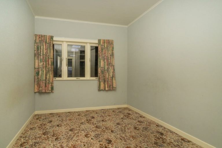 Photo of property in 1 Isabella Street, Whitianga, 3510
